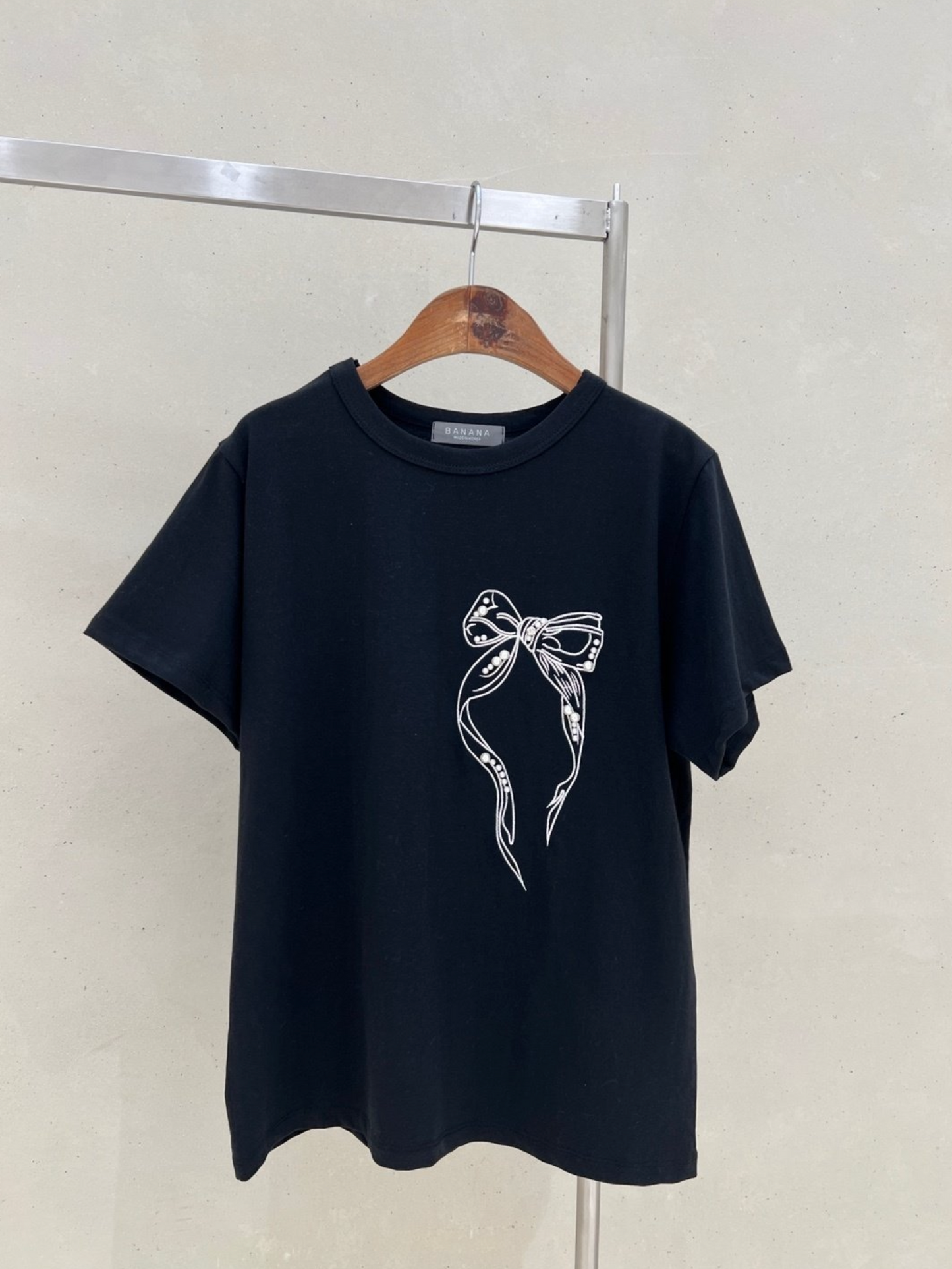 Banana_Ribbon Embroidery Tee