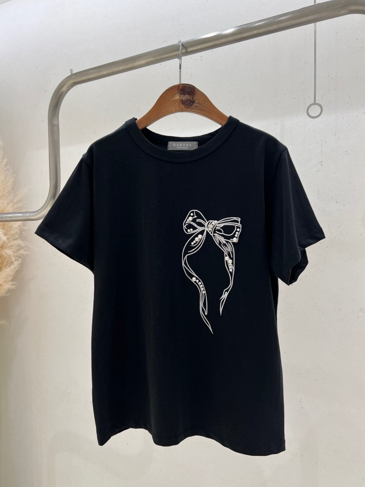 Banana_Ribbon Embroidery Tee